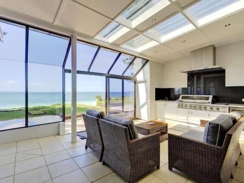 Whispering Sands', 10 Sandy Point Road - Luxury waterfront home with aircon, WIFI & Foxtel Whispering Sands', 10 Sandy Point Road - Luxury waterfront home with aircon, WIFI & Foxtel