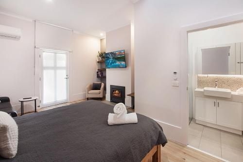 Little Hopwood Apartments No22