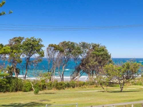 KINGY BEACH HOUSE @ 1623