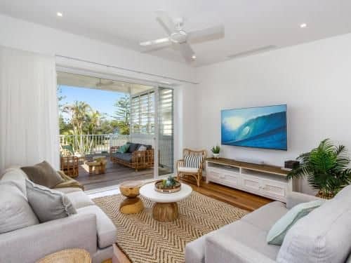 KINGY BEACH HOUSE @ 162 KINGY BEACH HOUSE @ 162