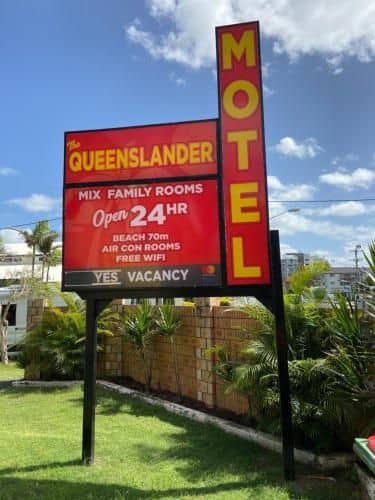 THE QUEENSLANDER MOTEL THE QUEENSLANDER MOTEL