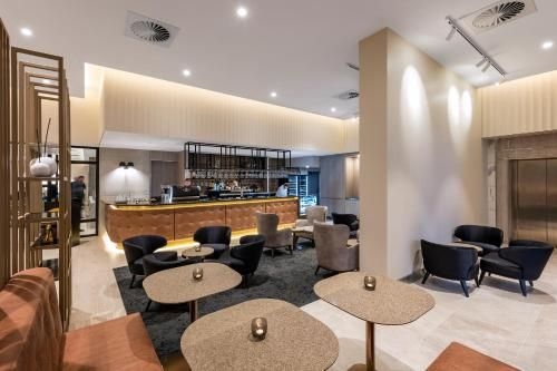 Deco Hotel Canberra2