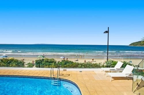 Beachfront luxury, Hastings Street3