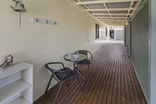 Four Sisters - beachside holiday2