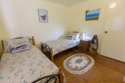 Four Sisters - beachside holiday1