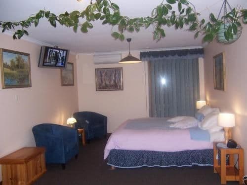 Suite with Garden View