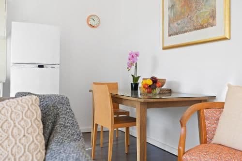 Classic Queen One-Bedroom Apartment