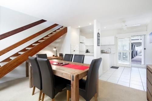 6/75 Noosa Parade1
