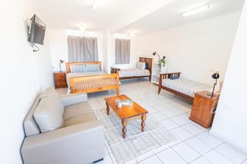 Deluxe Queen Suite