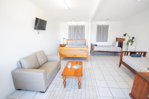 Deluxe Queen Suite