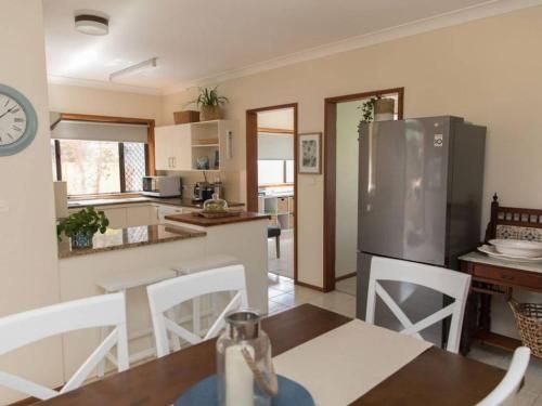Taranaki Beach House0