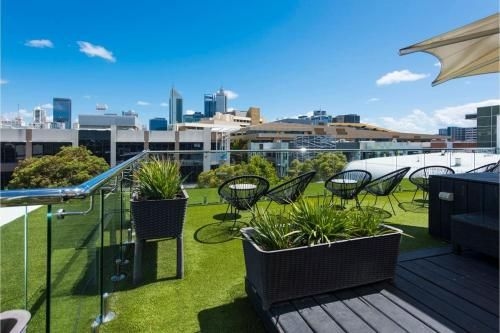 The Nest - Traditional Room In Northbridge And Roof Terrace2