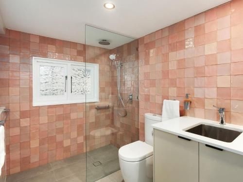 White Beach Studio - 42a Ash Street4