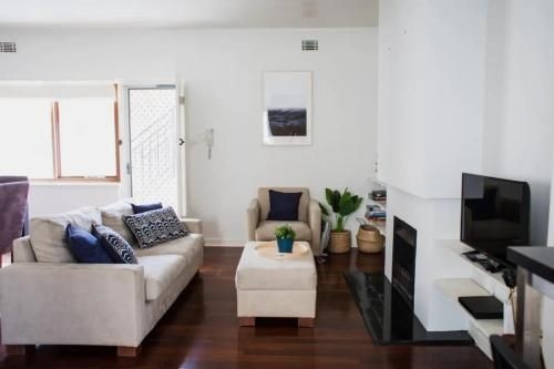 Cottesloe Beach Villa With Large Courtyard Sleeps 41