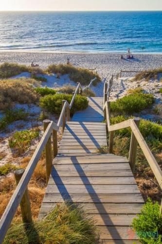 Cottesloe Beach Villa With Large Courtyard Sleeps 44
