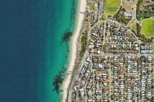 Cottesloe Beach Villa With Large Courtyard Sleeps 43