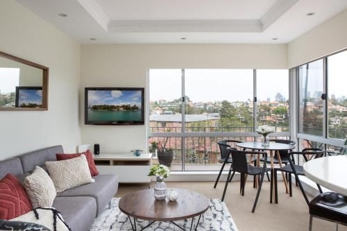 Waterside Mosman Bay Apartment w Stunning Views0