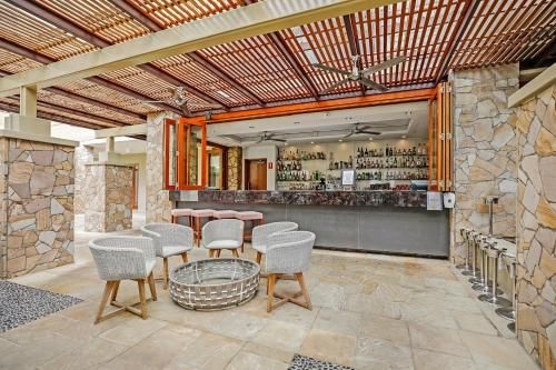 Sea Temple Swim Out Apartment4