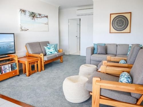 12 'Ocean Shores', 27 Weatherly Cl - Waterfront Unit with Sensational Water Views, WIFI & Air Conditioning4