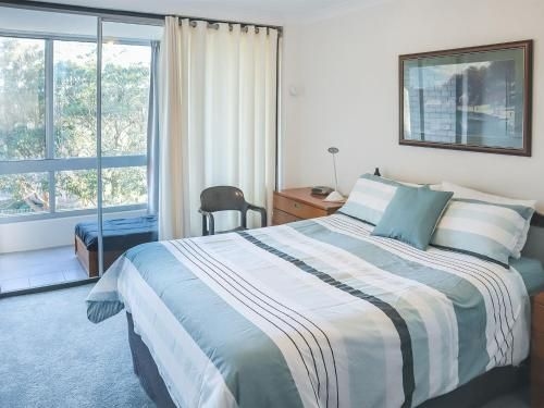 12 'Ocean Shores', 27 Weatherly Cl - Waterfront Unit with Sensational Water Views, WIFI & Air Conditioning3