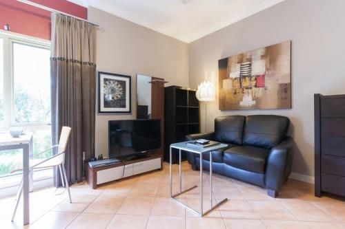 M2 Studio Near Kings Park Free Transit Zone1