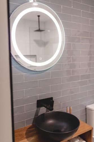 Deluxe Suite with Spa Bath
