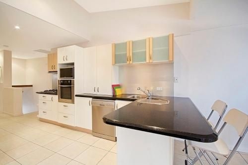 Minutes walk to Peregian Beach and surf! - Unit 1/28 Pelican Street4