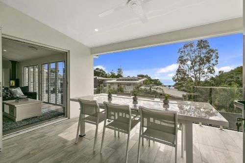 Ocean Views, Luxury Living in Noosa Heads - Unit 2/13 Angler Street3