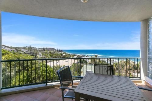 Stunning top floor Sunshine Beach Getaway! Unit 7 Vista Pacific 12 Bryan Street0