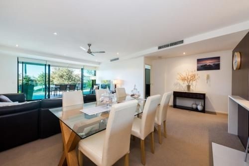 Stylish Beach Side Apartment - Unit 5 - 33 Lorikeet Drive3