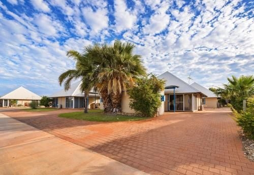 Osprey Holiday Village Unit 101/2 Bedroom1