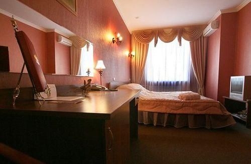 Tsarskii Dvor1