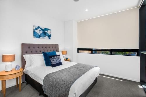 Designer Apartment with Luxury Amenities3