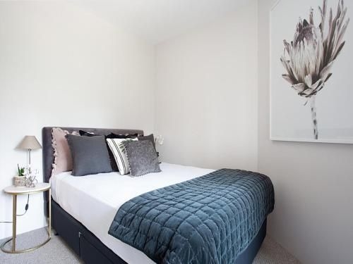 THE HYDEAWAY-LUXE HYDE PARK CITY APARTMENT-hosted by LAbode Accommodation3