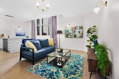 Central Apartment with Spacious Living and Dining Central Apartment with Spacious Living and Dining