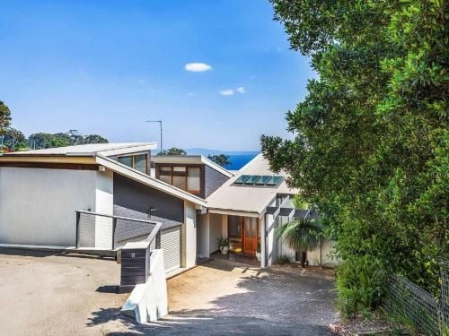 'Nunkeri', 5 Kerrie Close - Stunning House with Fabulous Views, Linen, WIFI & Air Conditioning4