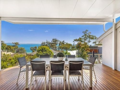 'Nunkeri', 5 Kerrie Close - Stunning House with Fabulous Views, Linen, WIFI & Air Conditioning1