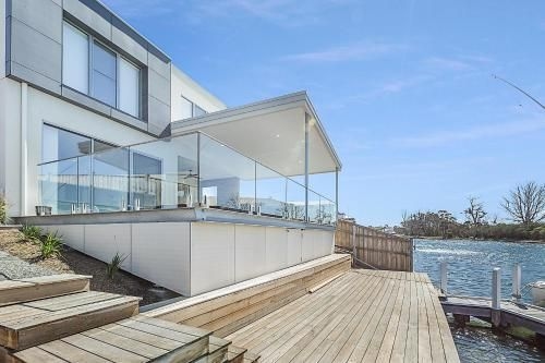 Anchored - Access to the Gippsland Lakes2