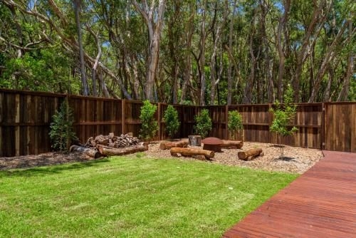 13 Orania Court, Rainbow Shores - Pool, sleeps 8, air conditioning, fire pit3