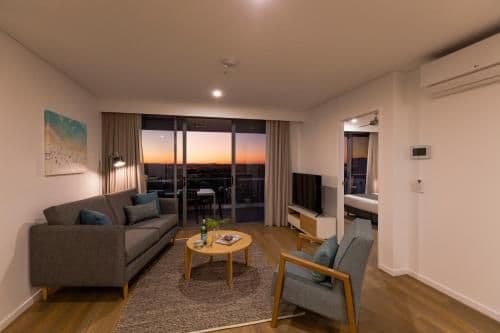 Two-Bedroom Apartment - FREE Parking