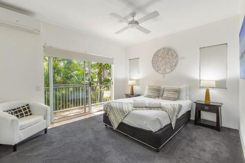 Impressive Views of Noosa - Unit 8 Taralla, 16 Edgar Bennett Avenue Noosa Heads2