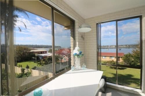 Apartment with Lake View