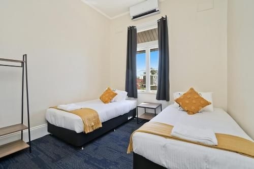 Imperial Hotel Singleton1