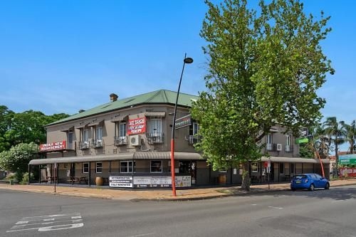 Imperial Hotel Singleton0