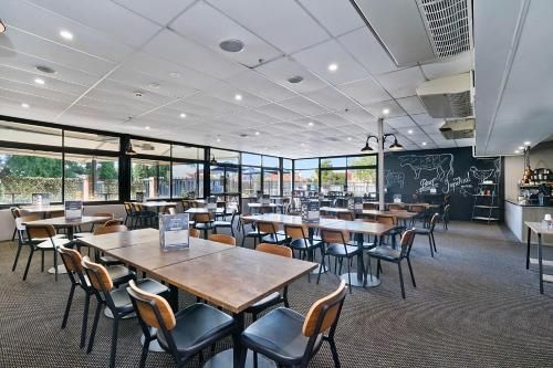 Imperial Hotel Singleton2