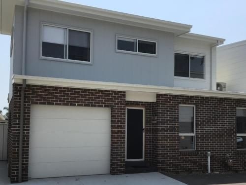 Discover Warilla - Bright and Airy Townhouse near the Beach and Lake1
