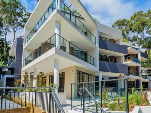 Avoca Beach Pad- 210/14-18 Cape Three Points Rd2