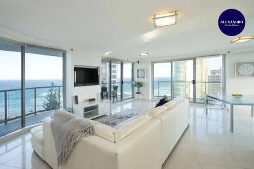 Resort Style Beach Apartment - Surfers Paradise Resort Style Beach Apartment - Surfers Paradise