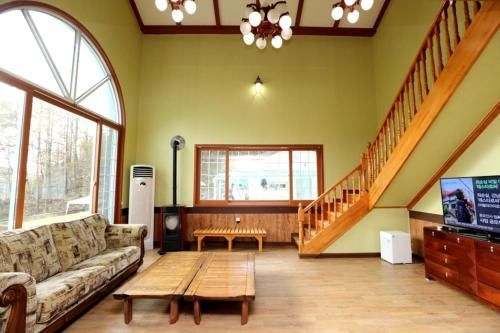 Pinearoma Pension0