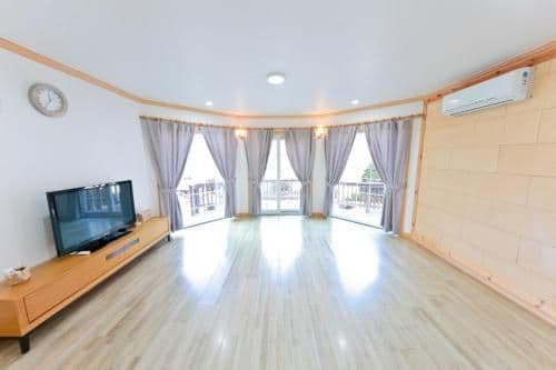 Classic Quadruple Room